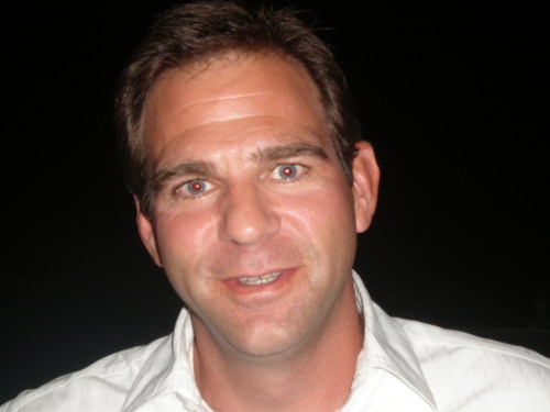 Automotive marketer...made in Detroit. Passion for auto biz, my family and all things that matter.