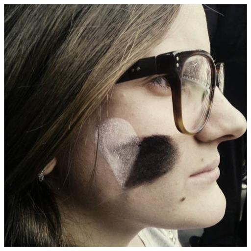 Studentessa dell'Università di Verona alla facoltà di Lingue e Letterature Straniere. Amo la Juventus e il mio ragazzo Marco. ♡