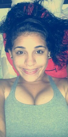 17 anos , estudante , apaixonada pelo #futsalfeminino ..'