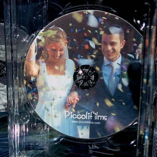 Piccolifilms makes films / reports, dynamic and modern, but especially strong emotional impact, in a unique way that differs little from a real small film.