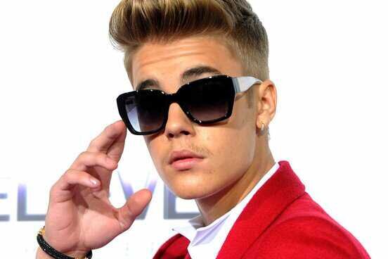 *Justin I'm a HUGE belieber I will fight 4 u till I die I'm madly in love with u!!♥*