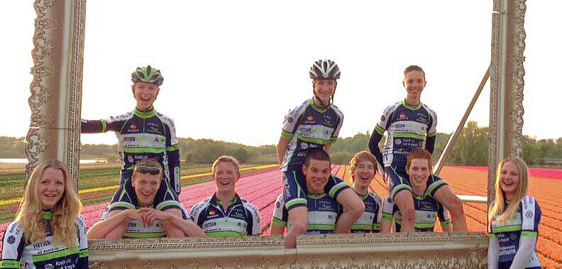 riichard99's profile picture. --