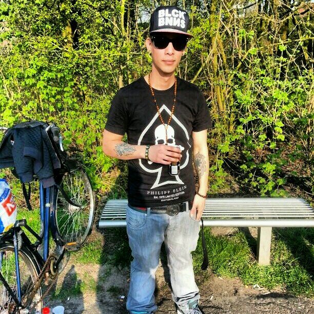 Dutch // Filipino // 02x9 // Grime // Hip-Hop // Living Life