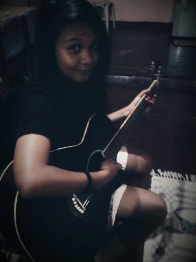 Trying to forget someone you love is like trying to remember someone you never knew // Follow Me, I Follow Back ♥