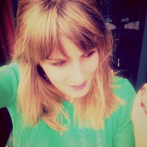 PButtercup's profile picture. Puestos a decir amén, prefiero hacerlo sin tilde.