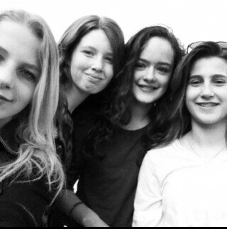 ~v2rg ~family ~friends ~pontes ~5sos ~1D ~XD onlogisch volgorde haha XD #teambuikje #nolives :)))))))