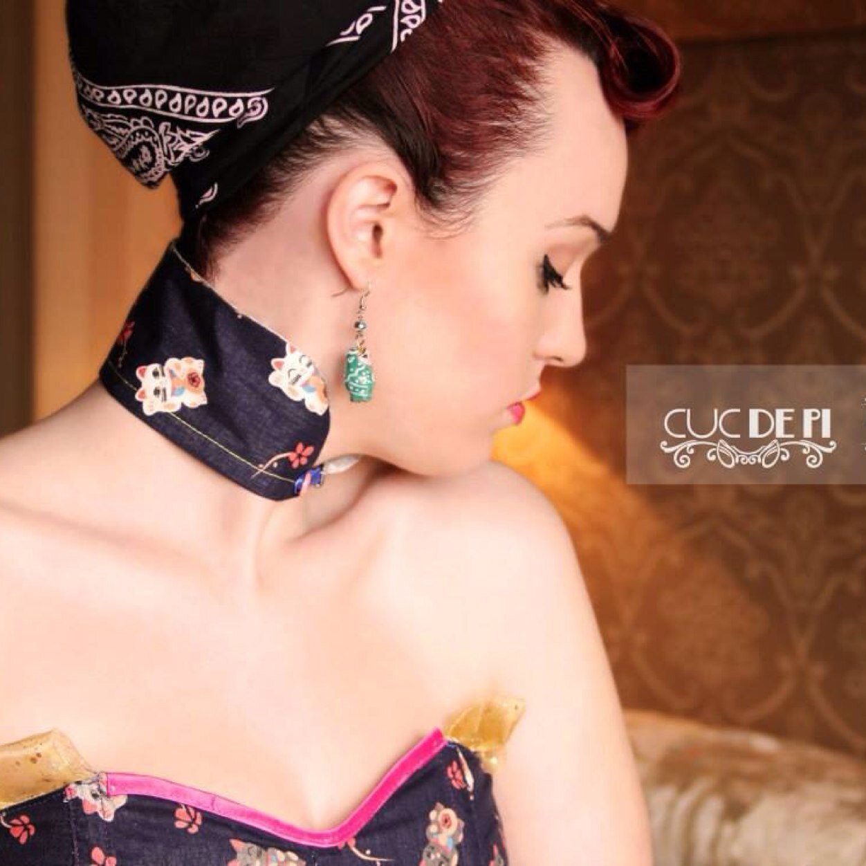 Ropa y complementos, moda bustier, pin up, retro y vintage.