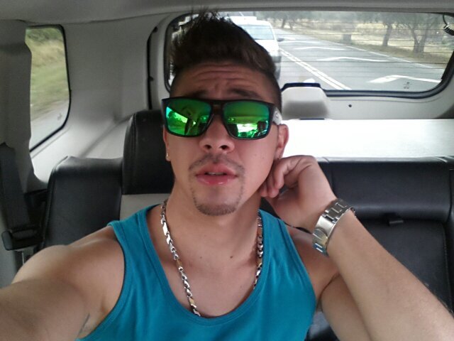 ItaloVenezolano... Cuasi Arquitecto, ique surfista... No tengo mente, Solo tengo imaginacion ... Instagram : justindanino