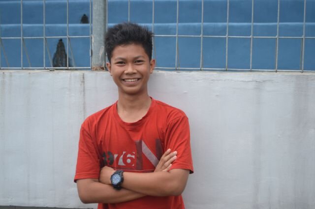 Always strive accompanied by prayer, and always focus to become a football star....