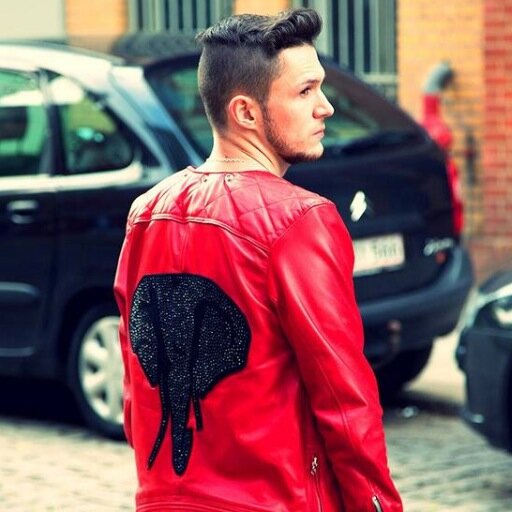 horus_tausend's profile picture. the minute you start swimming with the stream is the minute when you get lost in the crowd.