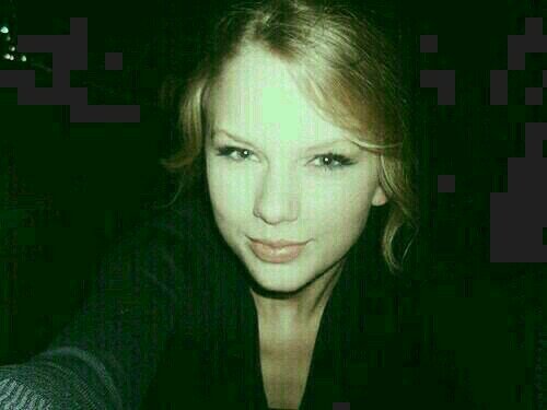 No words can describe how much I luv Taylor. I will luv her till the end of time. Thank u Tay for all the songs that u wrote & everythng. Luv u so much ♥