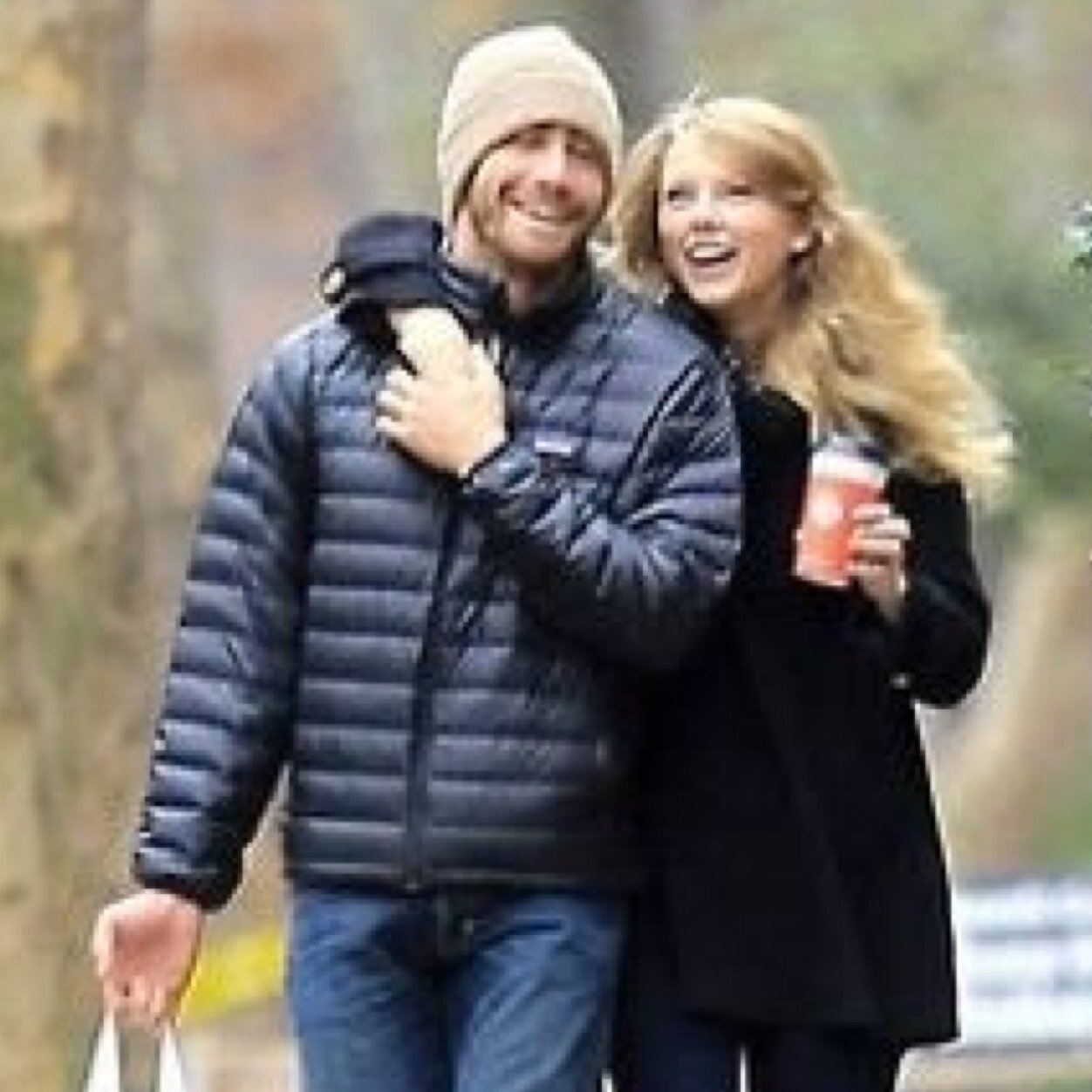taytay ur not havin ur scarf bak bc it still smells lyc u / 
PARODY ACCOUNT