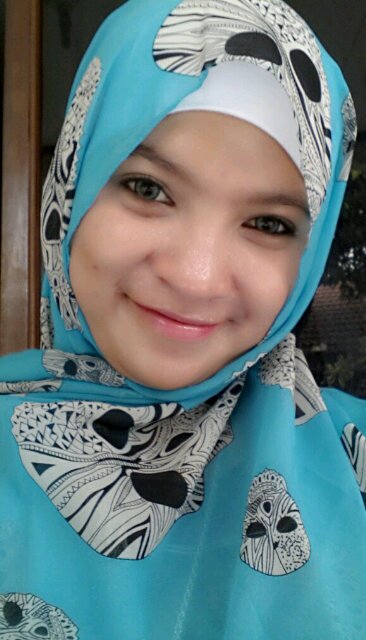 IntanAyuda's profile picture. Simple and easy going