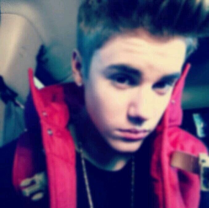 I am a 16-year-old girl. I am Belieber. I'm from Japan. I love Justin Bieber. @justinbieber I love youuuuuu!!! BELIEBER FOREVER