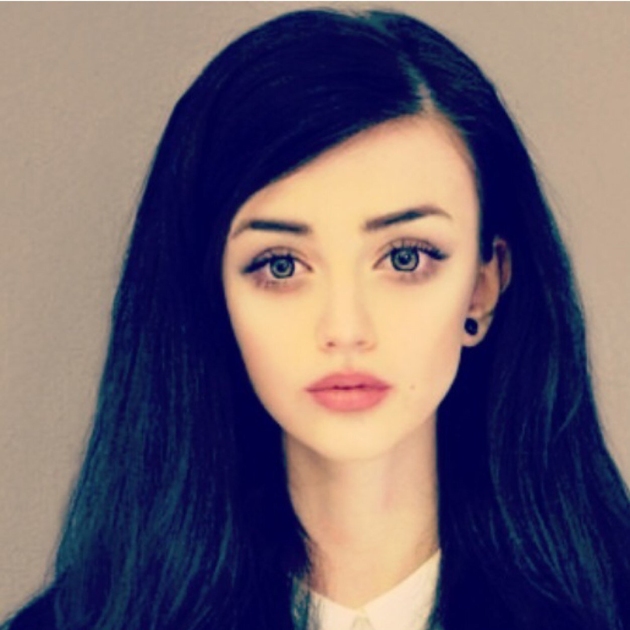 Alloonsi's profile picture. I hate mondays