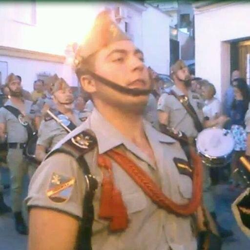 Solo quiero conocer gente nueva. y tener amigos y amigas de verdad. no conocidos ni conocidas.Cosas serias, para bromas ya están los chistes. prefijo 92.