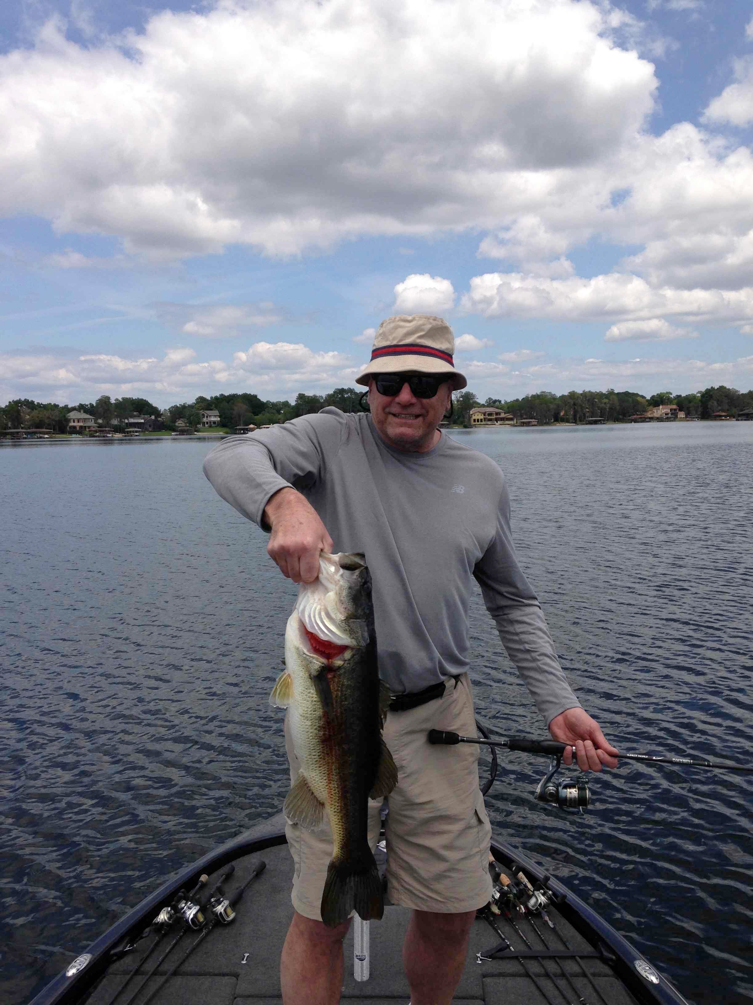 AndrewT60052495's profile picture. Orthodontist, Bass Fisher .English Refugee. Hobbies: Eating my dog and improving my punctuation. Eschew obfuscation and espouse elucidation. https://t.co/TW3C4KoqfK.influencer.