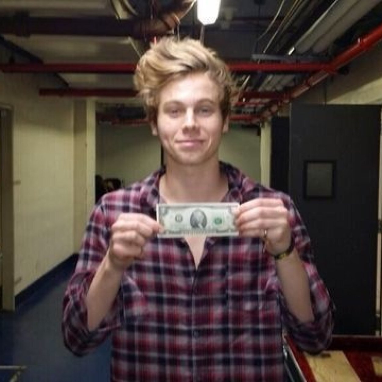 _kristinaaa_yo's profile picture. Im just here #teamfollowback