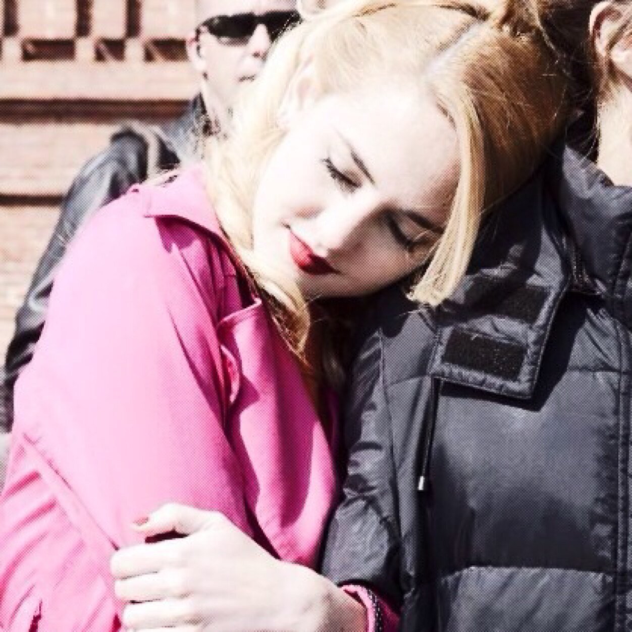 SIGUEME EN @liveforvioletta