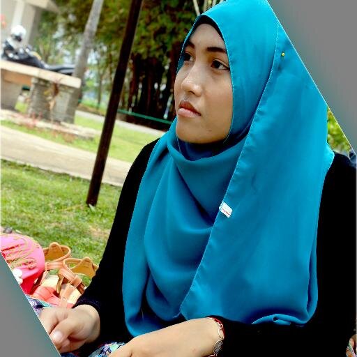Gadis pengagum seni yang mencintai NKRI bagai merah darah dan putih tulang