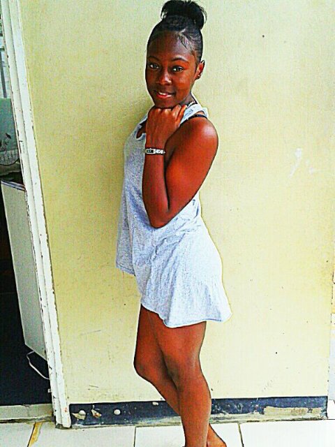 santouscha's profile picture. 