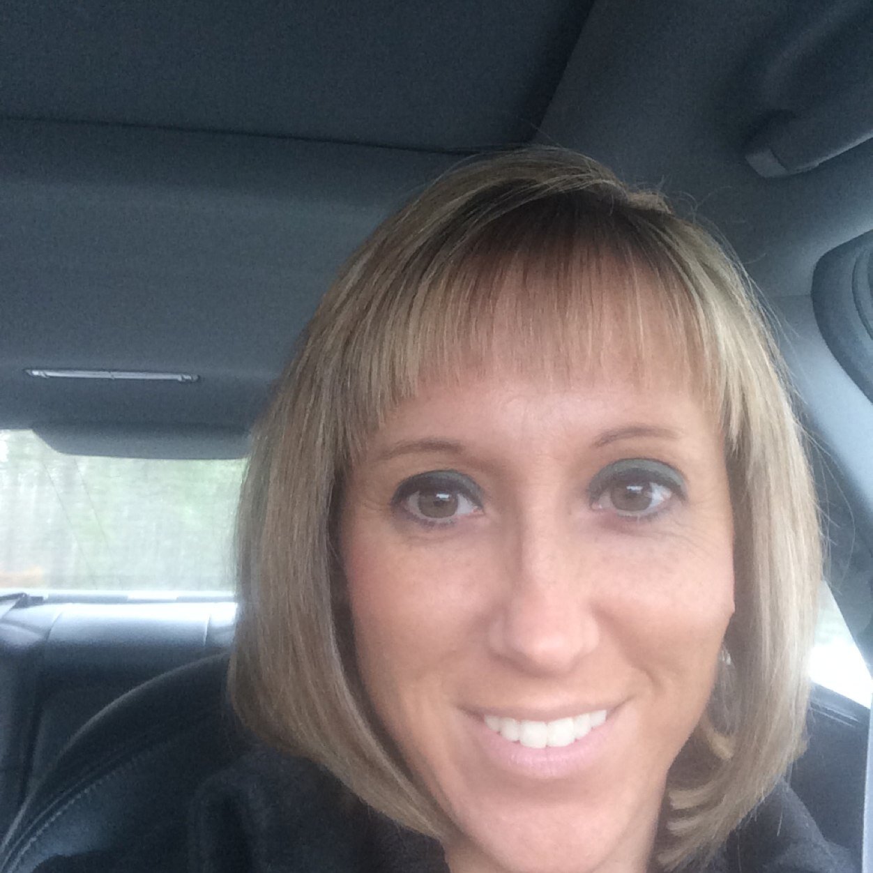 TltroyTroy's profile picture. 