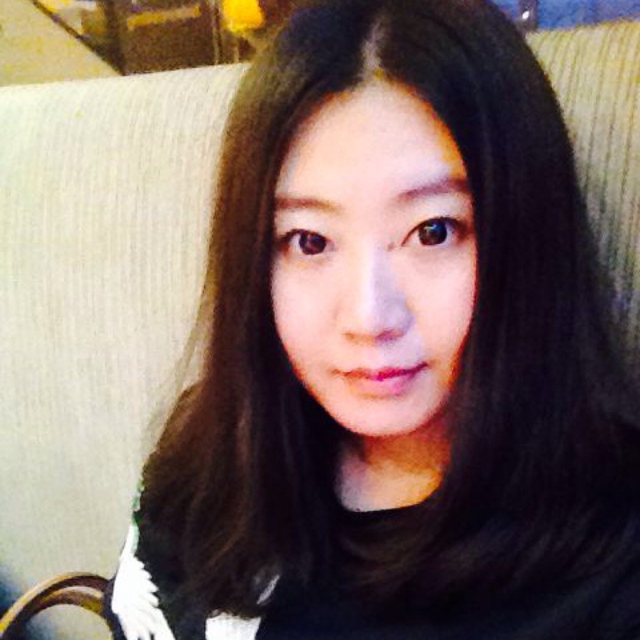 806969889's profile picture. 