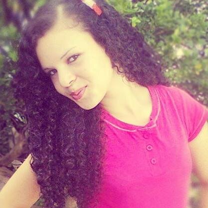 Pois o que eu sinto pra entender, basta olhar os meus olhos, porque amor é ação muito mais do que palavras *---*