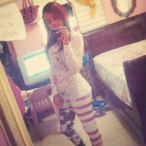 'Lo que me hace feliz es estar contigo'XD~`_`#Mientras tu me dices adios otros 15 me dicenhola hermosa:* #Ellos me dicen keiiry#Team#time in love @loCo por tii