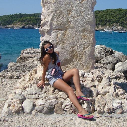 hello my name is Evelina i like a lot of songs my favorite singers are Selena Miley Lady Shakira and Byonce .... and i like to travel