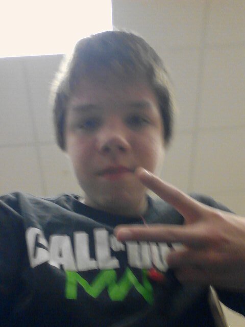 SouthPoleBoy's profile picture. Im go to ottumwa high school and im a fan of motleycrue, and enjoys music