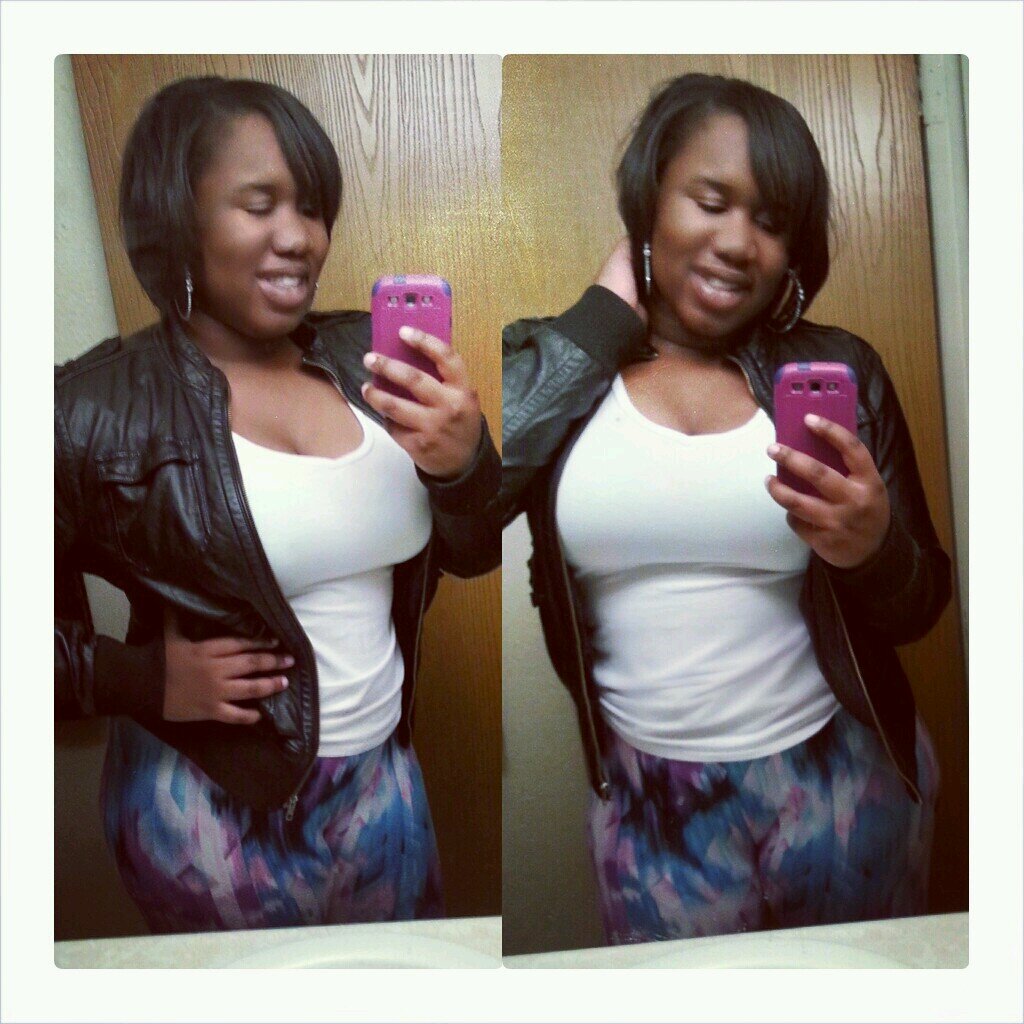 0_0roundbrown's profile picture. 