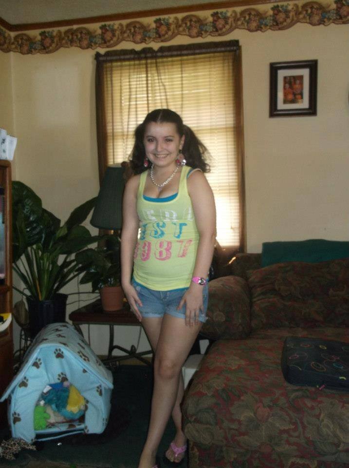 My Name Is Cammie Groves...I'm 21 Years Old..