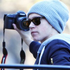 Enquando voce Não vía, Niall deu na esquina