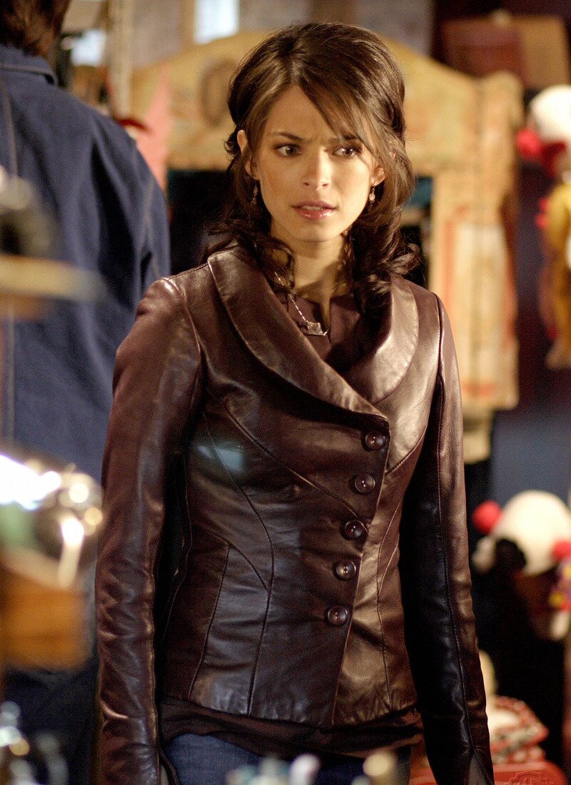I thought Clark and I were destined to be together. But Lex Luthor made sure that we weren't. Saving the world... away from Clark Kent. (#Smallville RP)