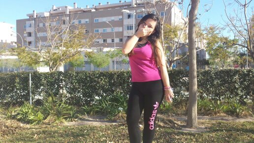 No Soy La Chica Perfecta,Pero Lo Q No Soy Es Una Falsa,En Esta Poca Vida Q He Vivido,He Aprendido Mucho...y Soy Demasiado Madura Para Mi Edad