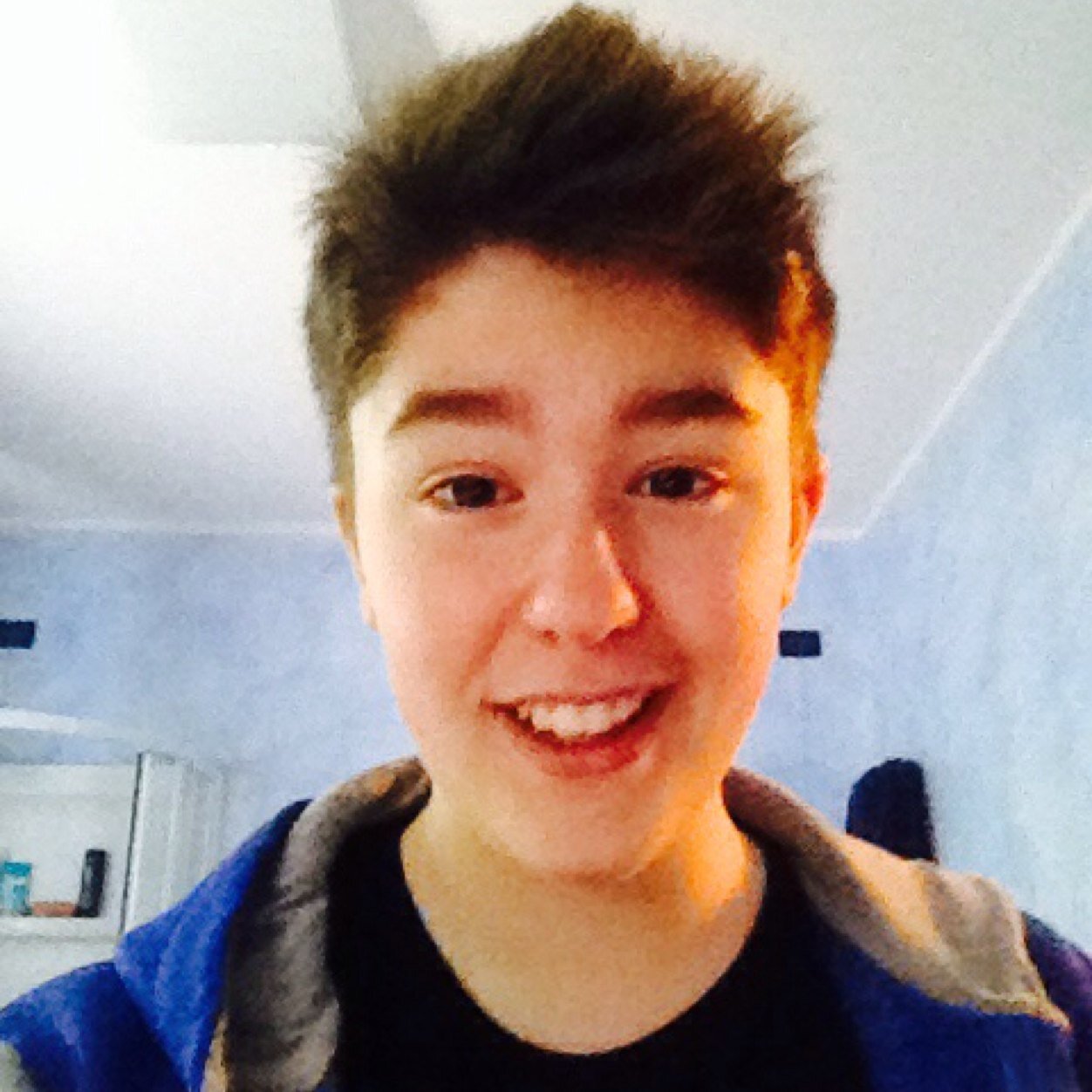 JaidEmcee's profile picture. -Questa e' la storia di un ragazzo che sa quanto vale, lui vuole distinguersi dalla gente normale! Gue Pequeno