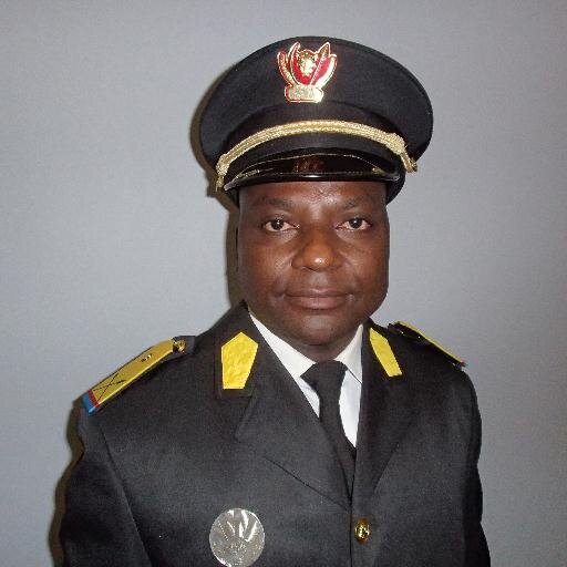 Criminologue et homme des Lettres
Officier FARDC en RDCongo