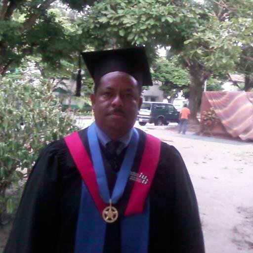 Ingeniero Industrial profesor Universitario
