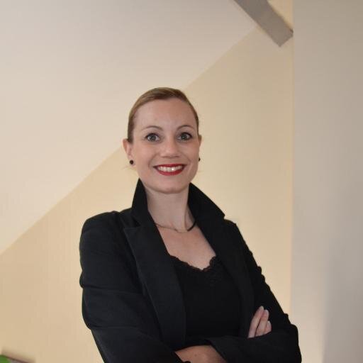 Consultante en recrutement chez Spring, spécialité informatique infrastructure et production