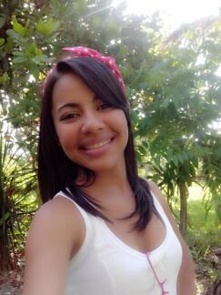 Sou como você me vê. Posso ser leve como uma brisa ou forte como uma ventania, depende de quando e como você me vê passa.