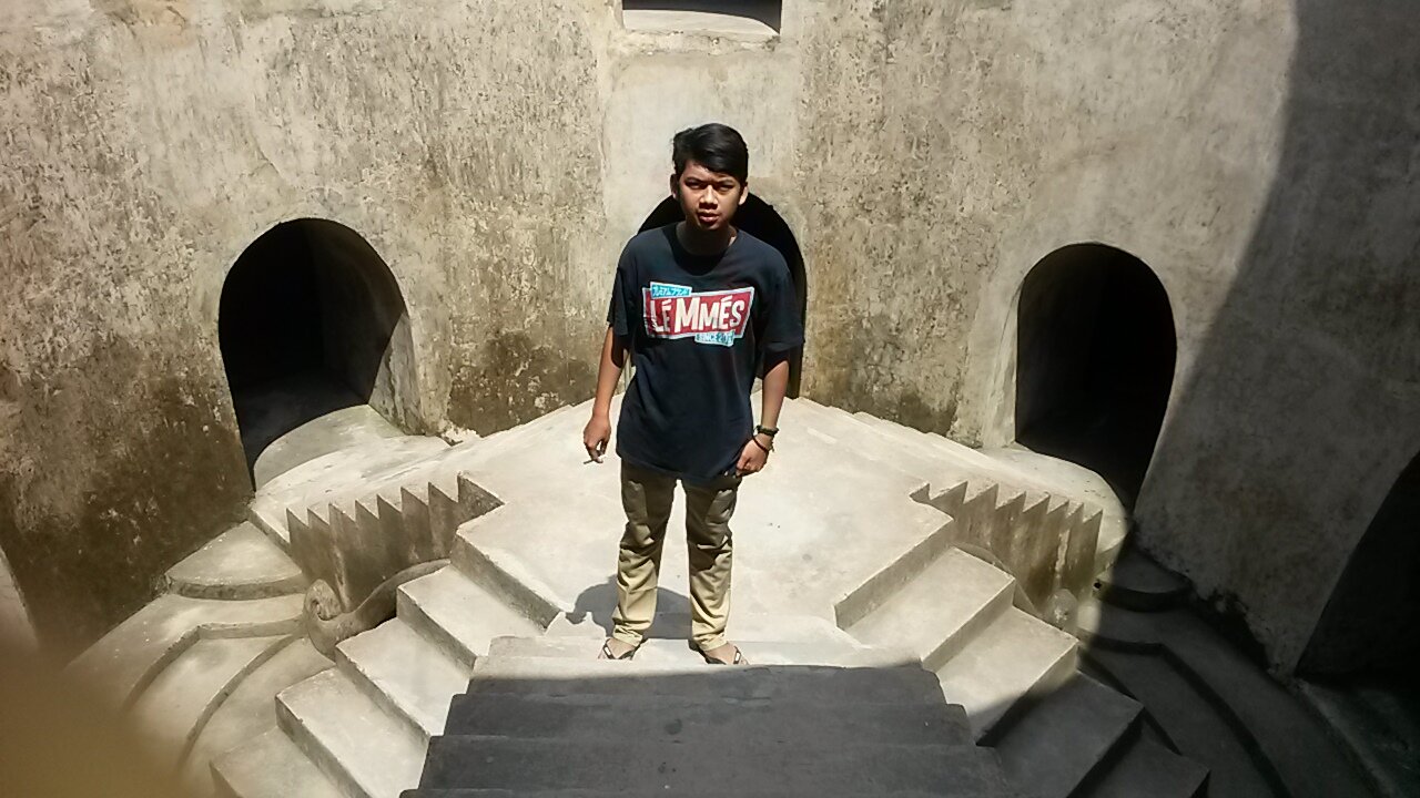 muslimsk2's profile picture. dia