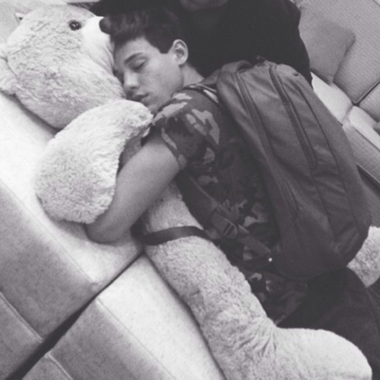 cameroninutil's profile picture. Mahogany divona