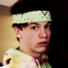 caniffinutil's profile picture. soph