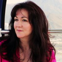 Trina Esquivelzeta (@surfacehug) Twitter profile photo