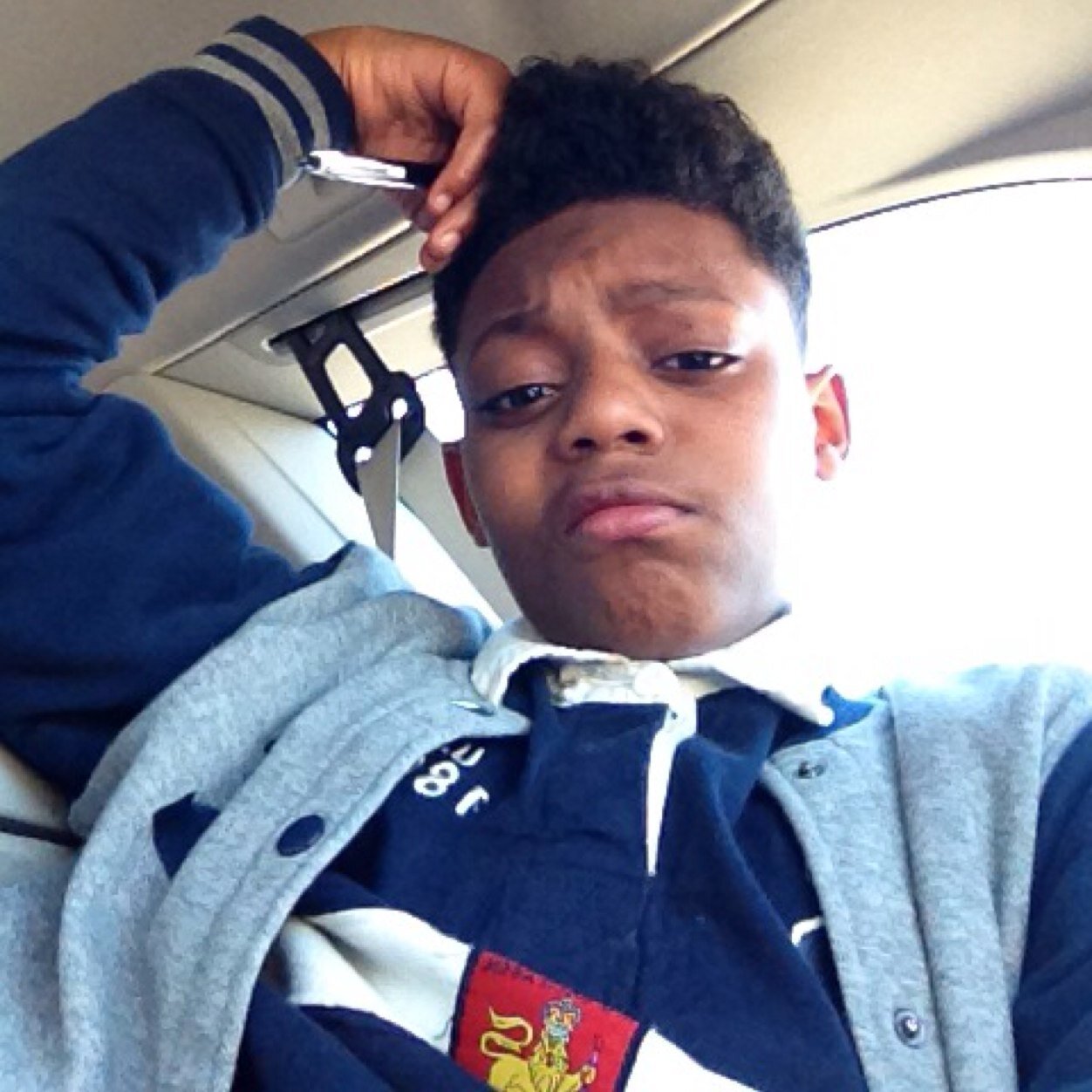 Amar Gist 
Follow my bro @sante_sosa
Good looking
