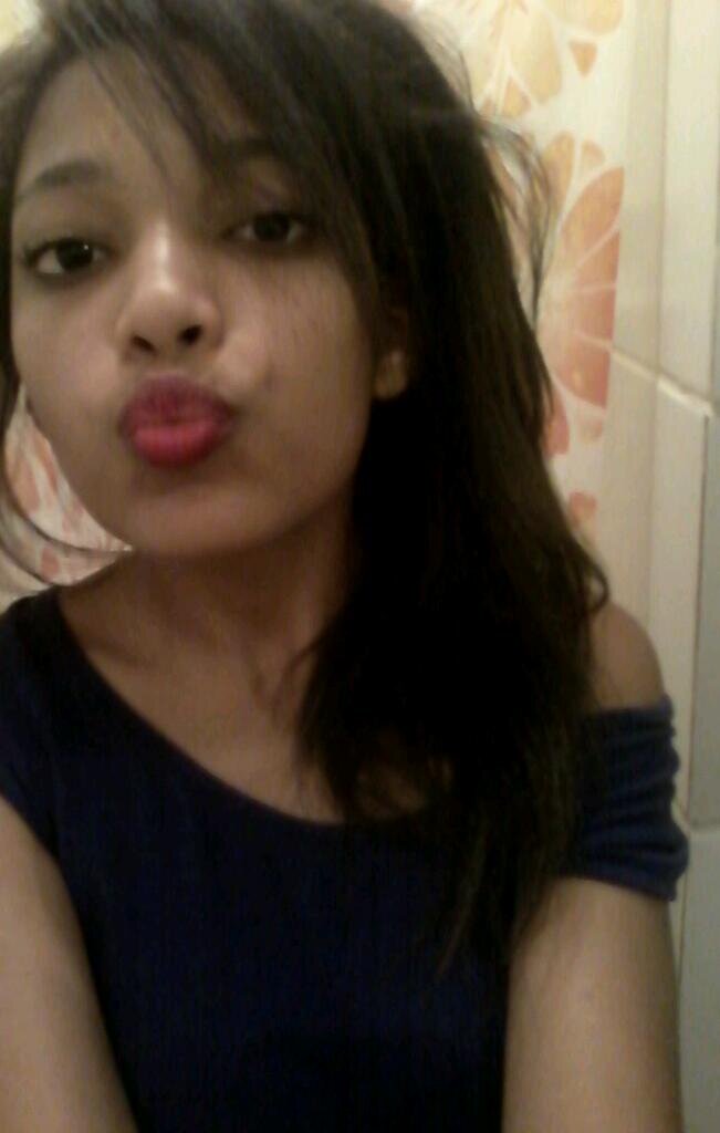 Construí amigos , Enfrentei obstáculos . Bati na porta da vida e disse-lhe : Não tenho medo de vivê-la .Twitter dedicado especialmente ao Justin Bieber N.S.N♥