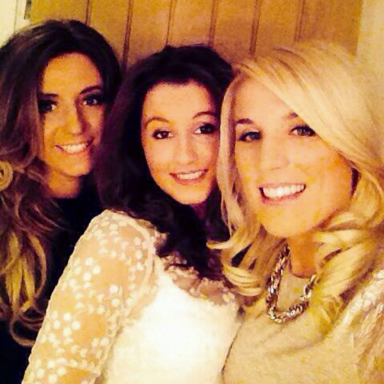 kimhozack's profile picture. Life isn’t about finding yourself. Life is about creating yourself.                   Explore. Dream. Discover.            Dont worry - Be happy.