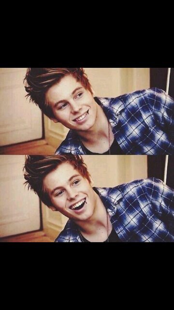 follow @deadena2 because she loves you and just gave you a free follow