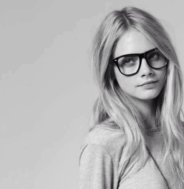 Live.Laugh.Love follow me and ill follow back (if u ask) love selena miley justin 1D ariana and demi lovato :**